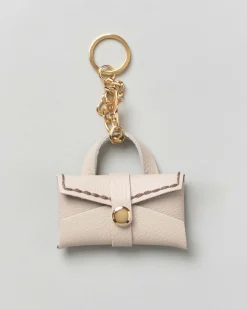 Portachiavi Visonà a borsina in pelle martellata color sabbia con catena e anello dorati