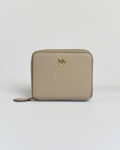 Portafoglio color taupe Pinko in pelle con fibbia Love Birds dorata su base in pelle tono su tono