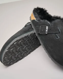 Sabot Boston nero in pelle scamosciata con interno in shearling tono su tono