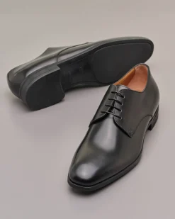 Scarpa derby nera in pelle conciata al vegetale