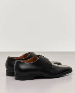 Scarpa derby nera in pelle conciata al vegetale