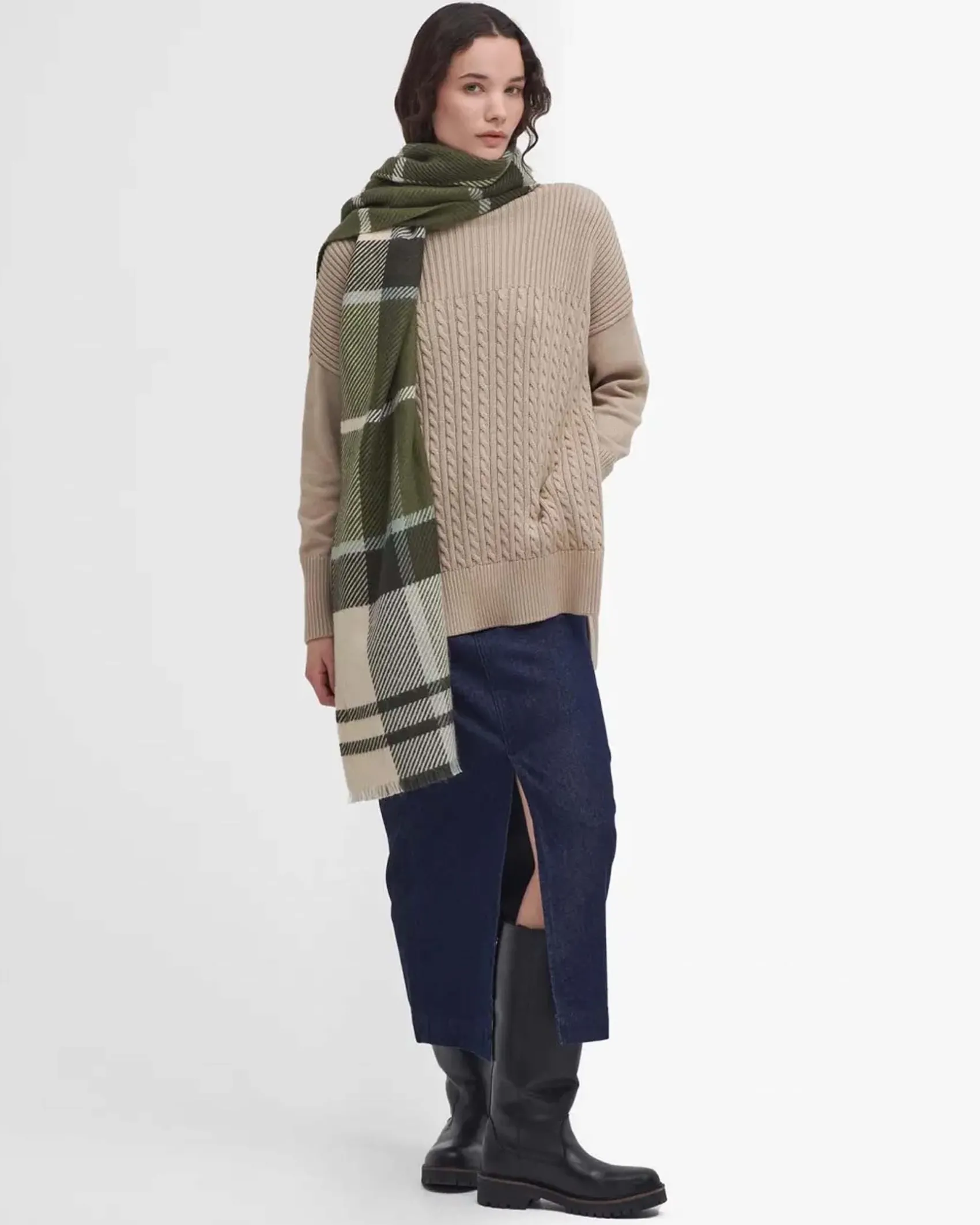 Sciarpa Barbour Blair verde a fantasia tartan avorio in morbito twill con frangette al fondo