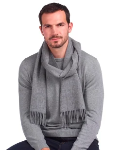 Sciarpa Barbour grigia in pura lana con frange