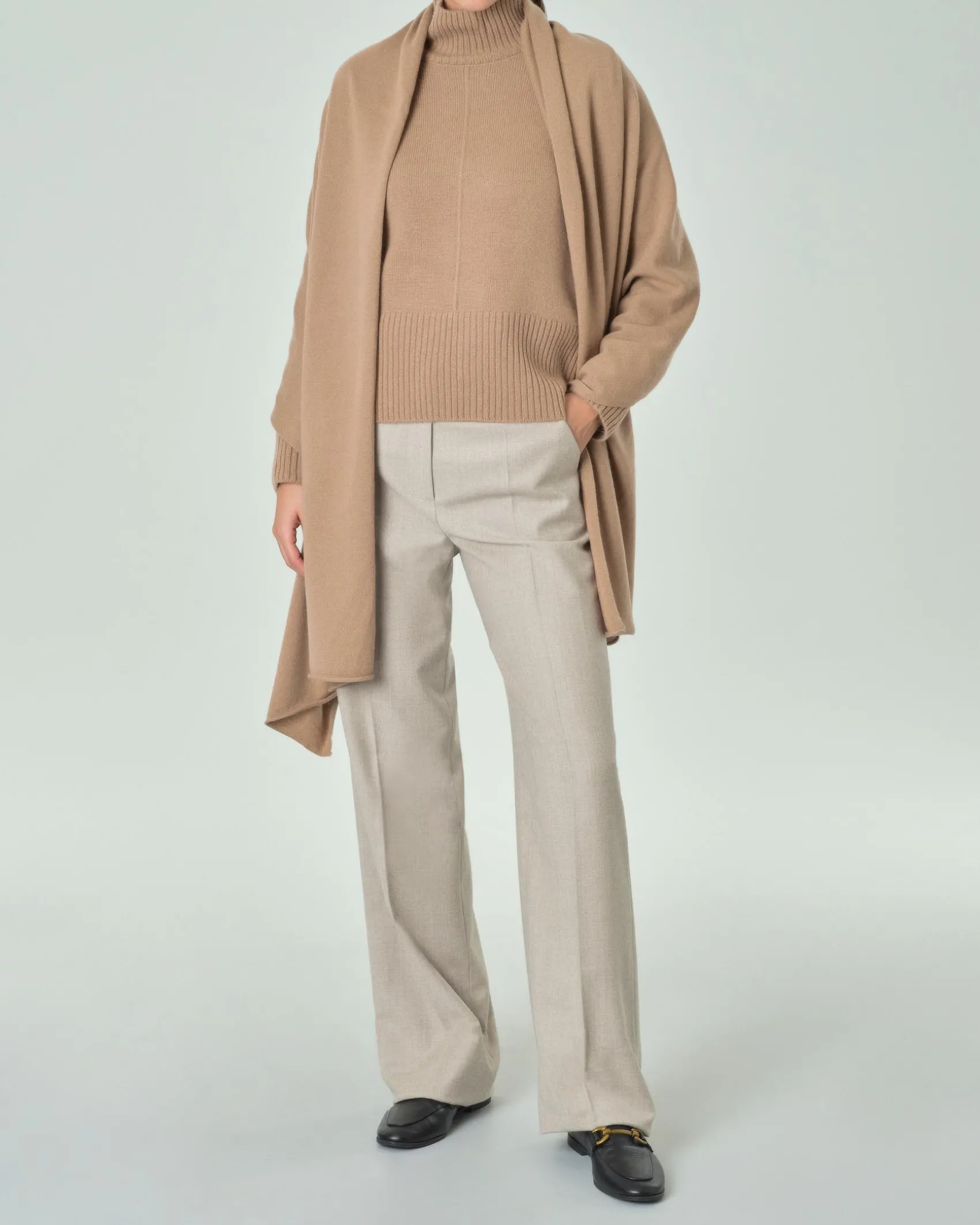 Sciarpa color cammello in puro cashmere