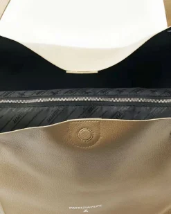 Shopping bag beige linea Never Complete Patrizia Pepe in pelle con scritta logo e punti di cucitura a contrasto