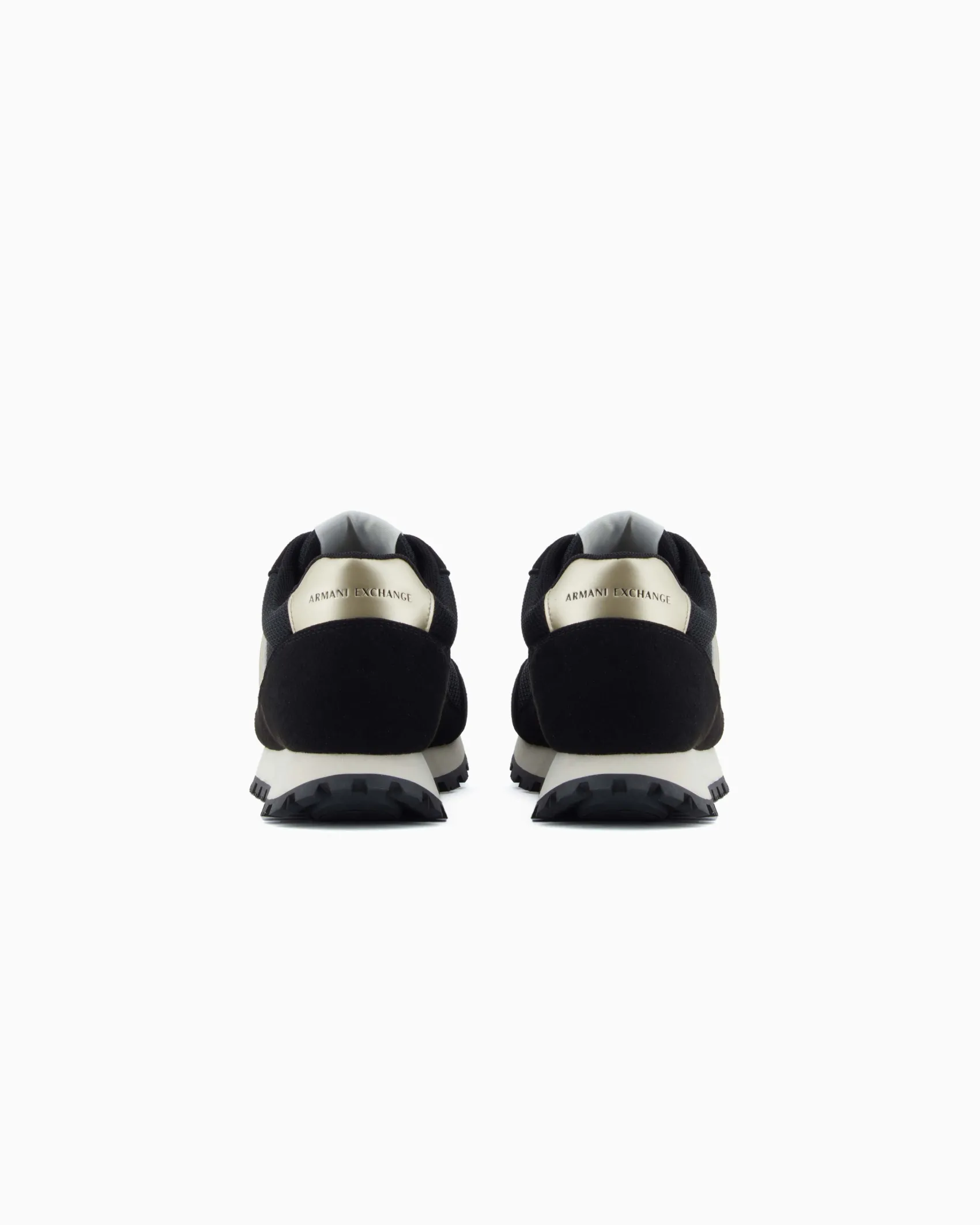 Sneakers Armani Exchange nere in tessuto tecnico con dettagli a contrasto