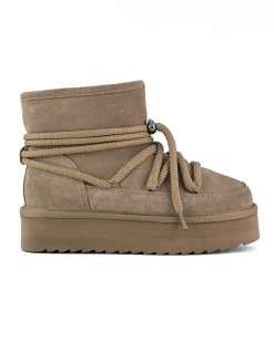 Stivaletto Mountain color taupe n pelle scamosciata con suola platform e lacci di chiusura tono su tono