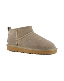 Stivaletto ultra basso color taupe in pelle scamosciata con fodera interna in pelo di misto lana