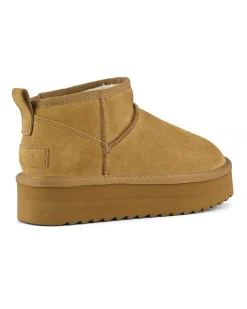 Stivaletto ultra basso color cammello in pelle scamosciata con suola platorm tono su tono