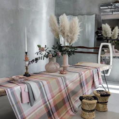 Tovaglia rettangolare per 8 persone in cotone a fantasia tartan beige rosa e grigia