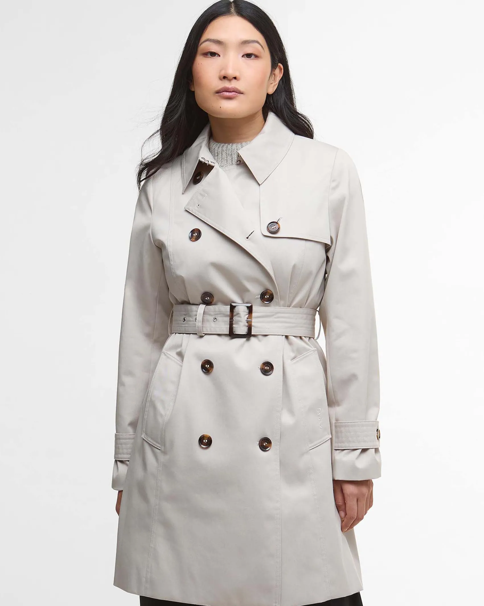 Trench corto beige Barbour modello Greta in misto viscosa con chiusura a doppiopetto