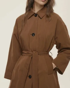 Trench Emme Marella color cuoio gabardina di cotone antigoccia imbottita con colletto a camicia