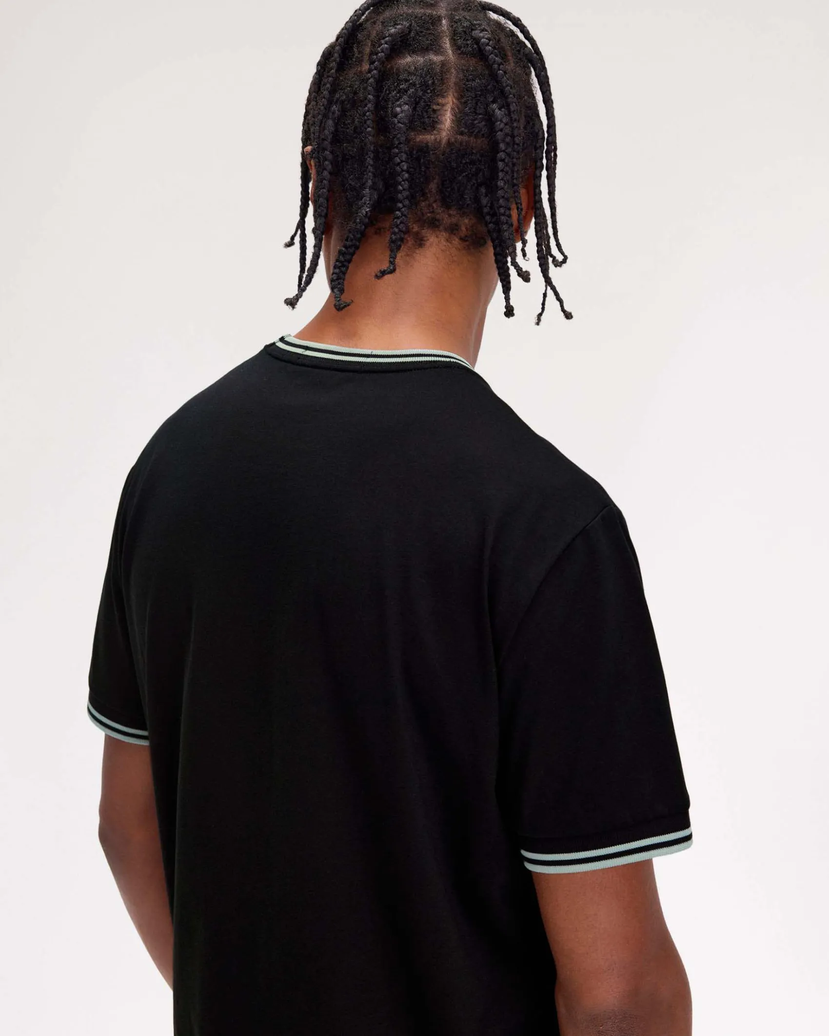 T-shirt mezza manica Fred Perry nera con bordino carta da zucchero