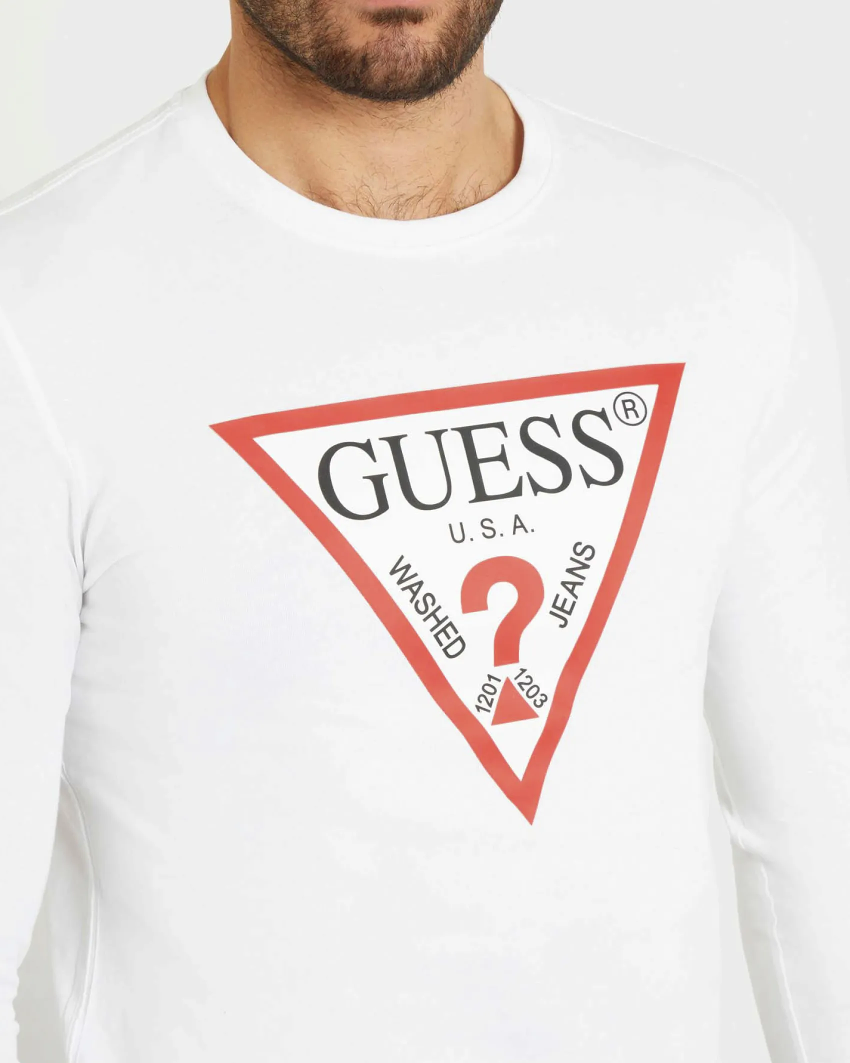 T-shirt a manica lunga Guess bianca in cotone con maxi logo triangolo stampato