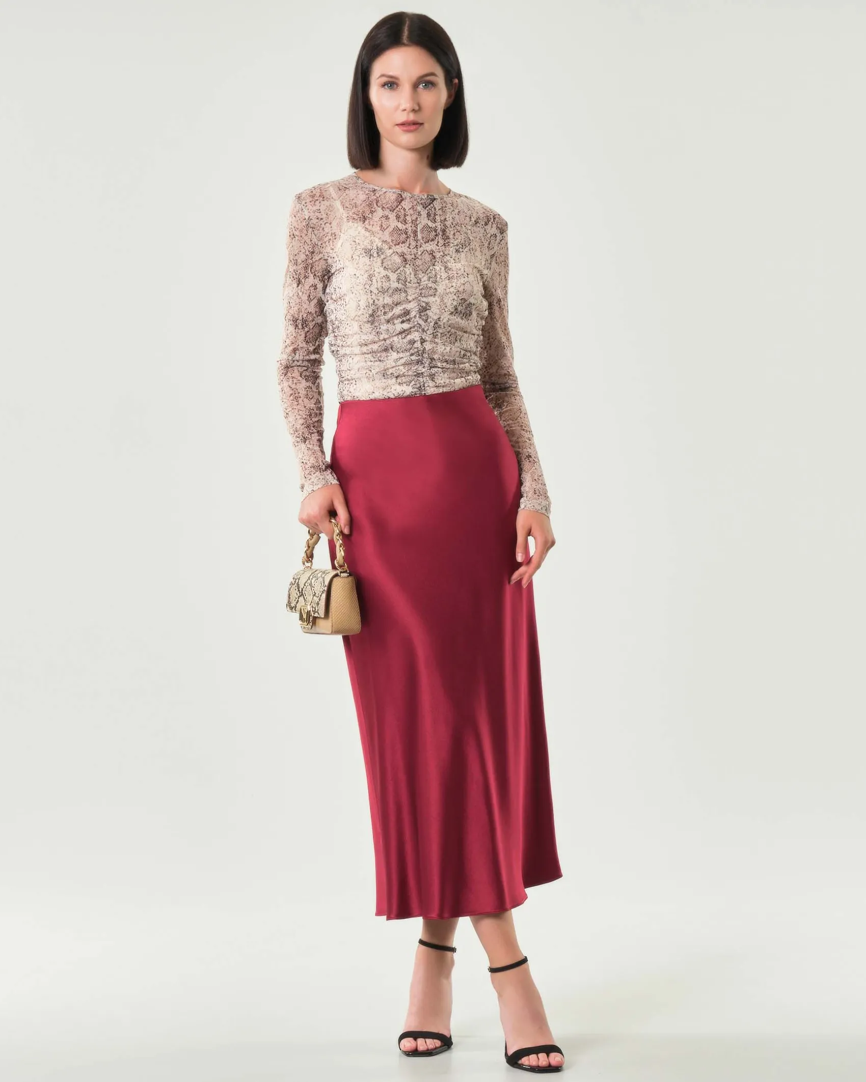 T-shirt aderente a maniche lunghe Emme Marella in tulle a fantasia pitonata beige con arricciatura sul davanti