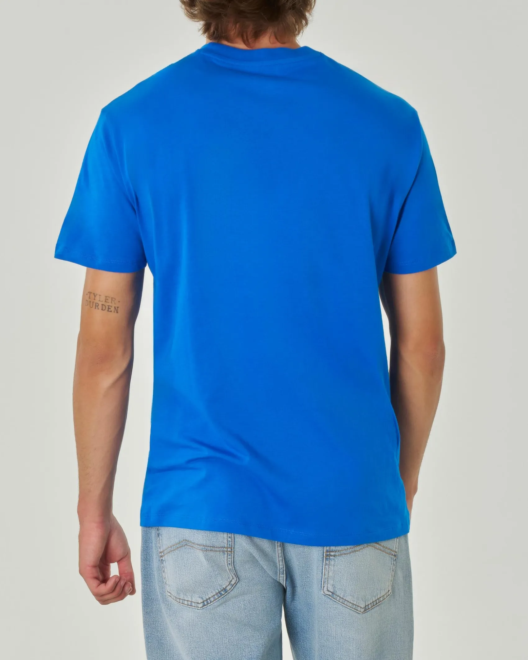 T-shirt blu royal mezza manica tinta unita con logo piccolo stampato sul petto