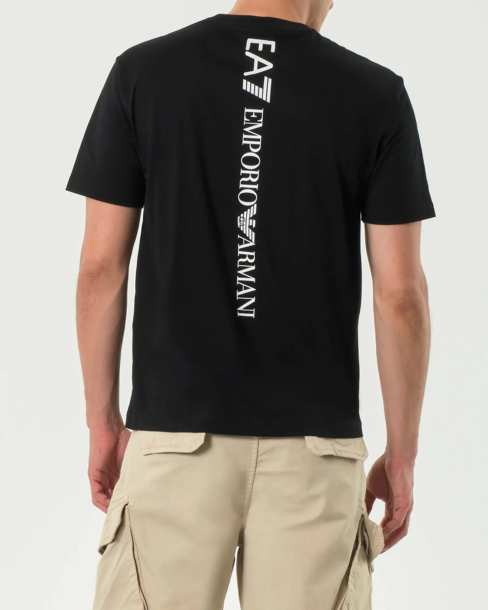 T-shirt EA7 nera in puro cotone con maxi logo stampato verticale sul retro