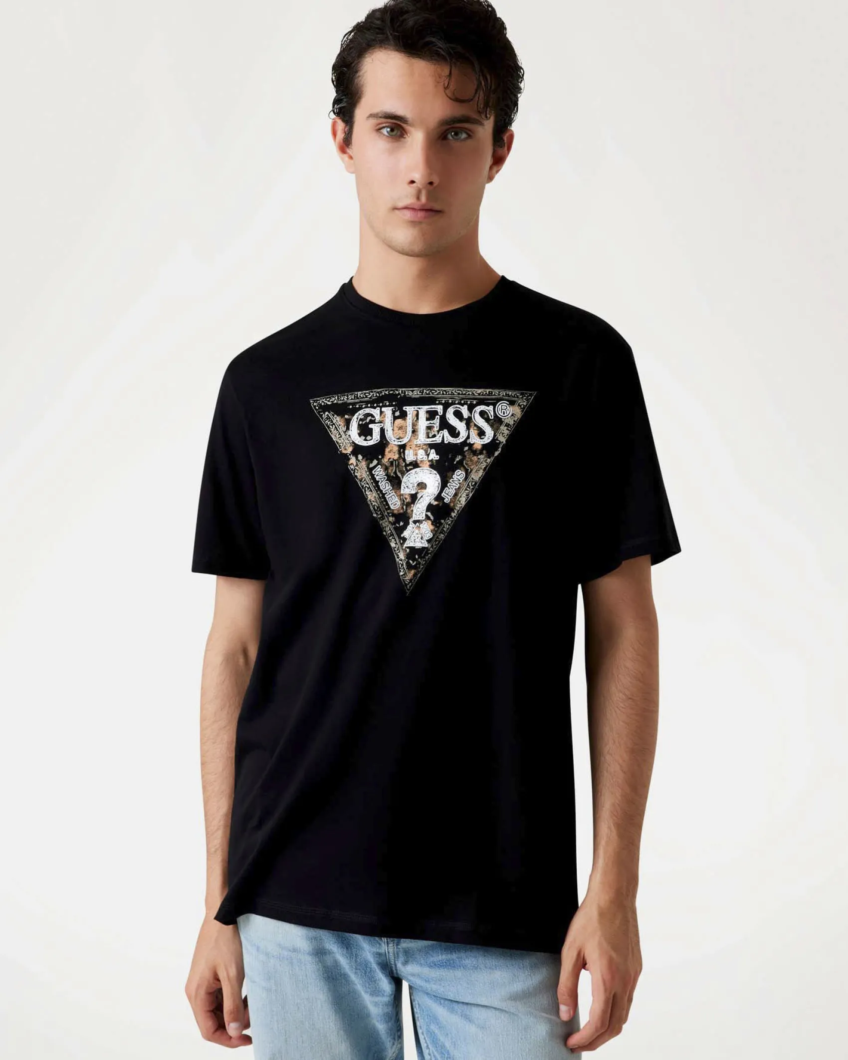 T-shirt Guess nera in cotone con stampa logo triangolo frontale