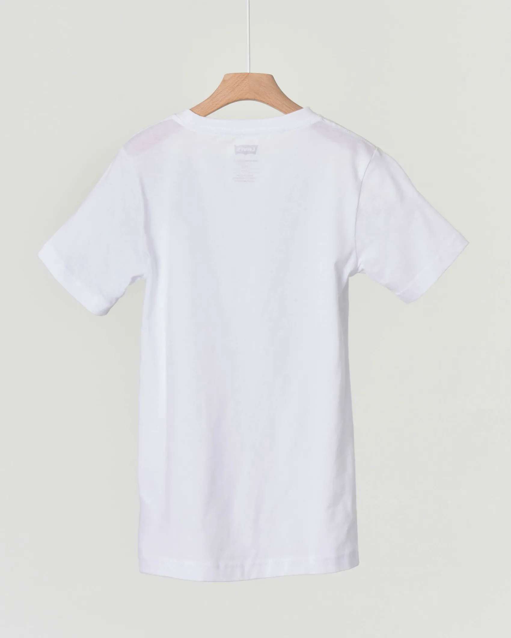 T-shirt Levi's bianca mezza manica con logo batwing piccolo