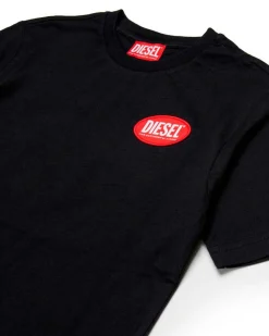 T-shirt mezza manica Diesel nera con patch logo rosso