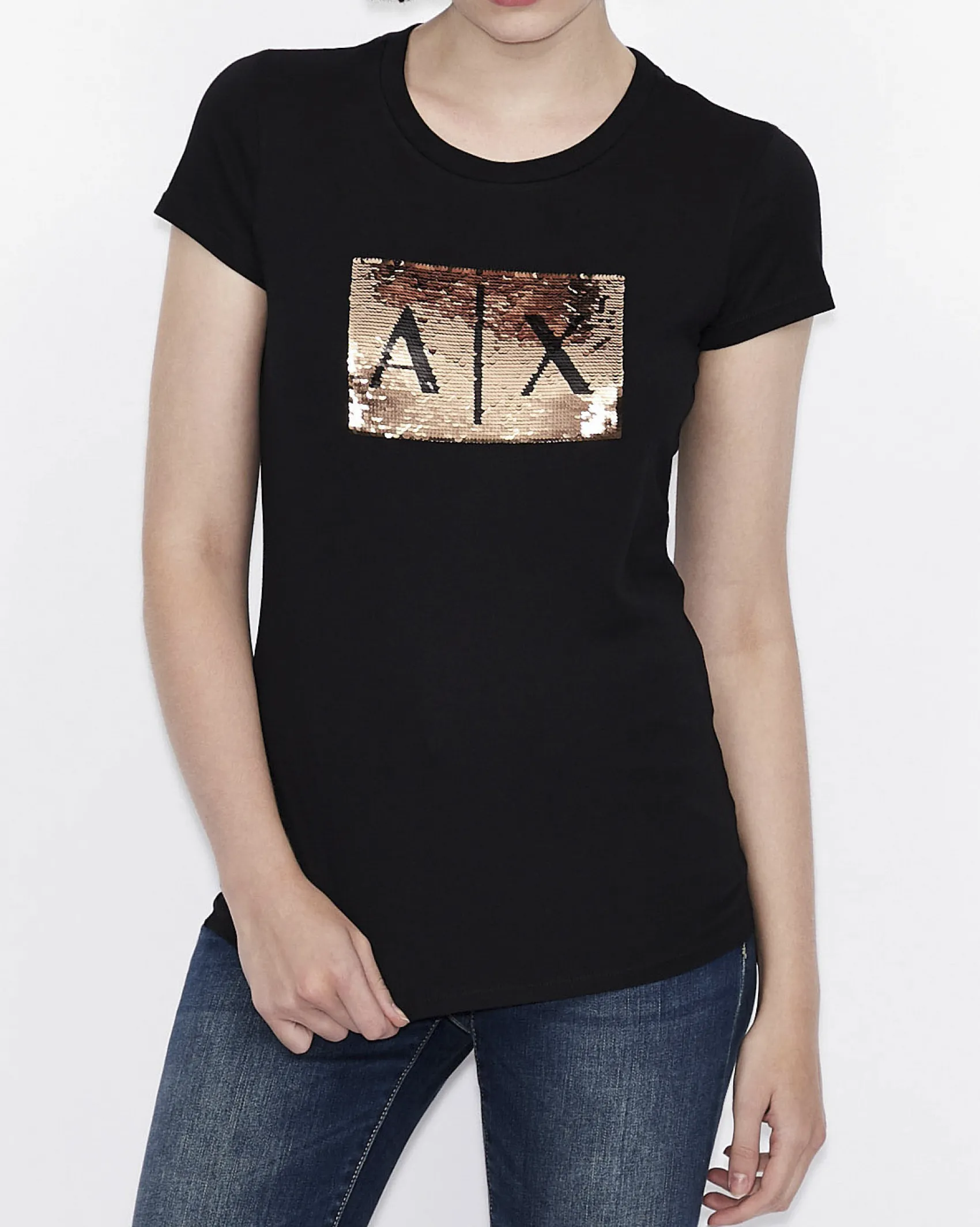 T-shirt nera Armani Exchange in cotone con logo in paillettes reversibili nel color oro