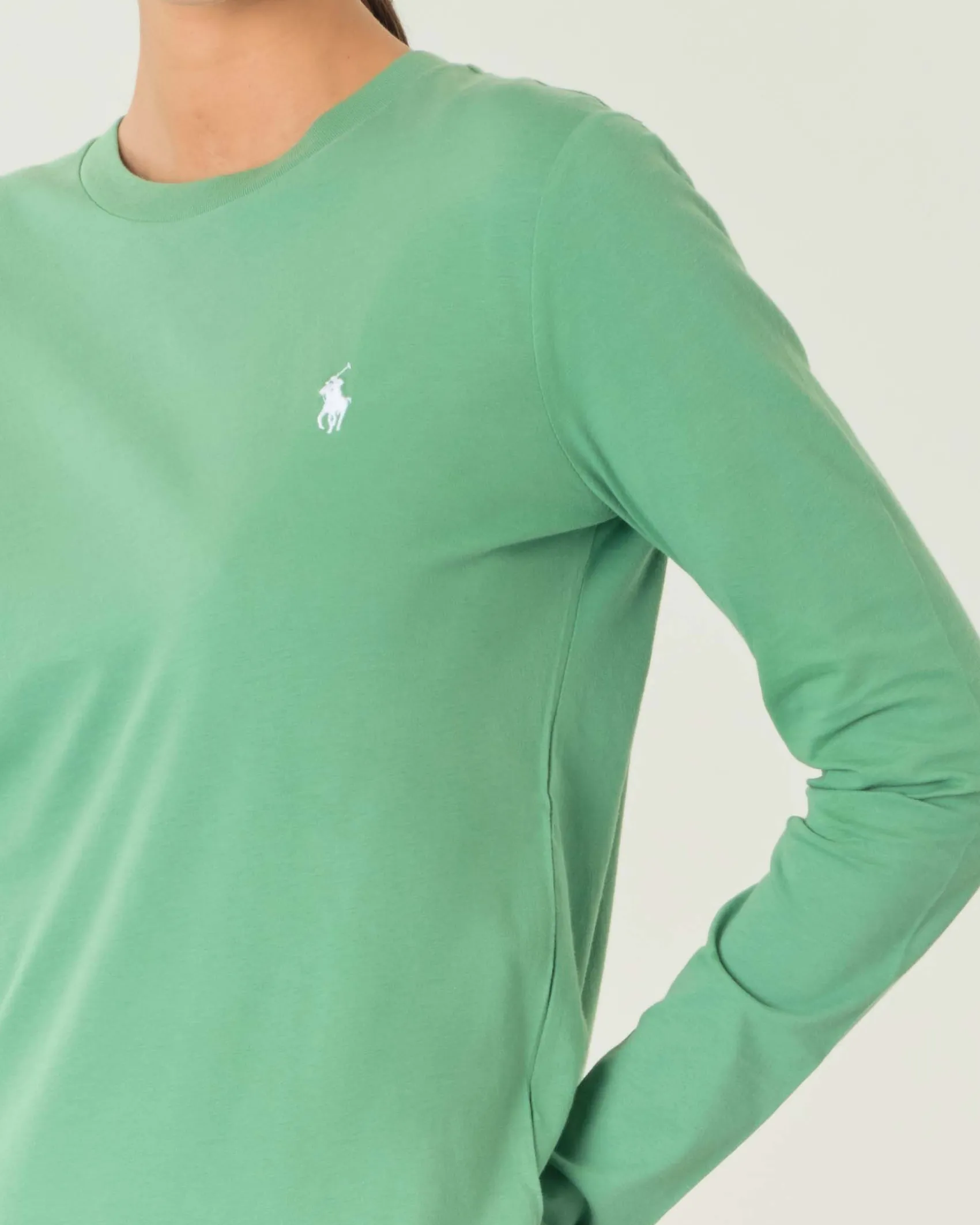 T-shirt verde menta in cotone a maniche lunghe con scollo tondo e logo ricamato su petto