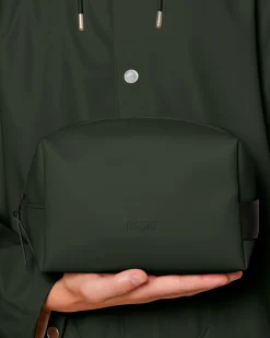 Wash Bag Small beauty case Rains verde militare con manico per il trasporto