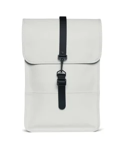 Zaino Backpack Mini grigio perla dalla linea rettangolare con tasca frontale e chiusura a moschettone